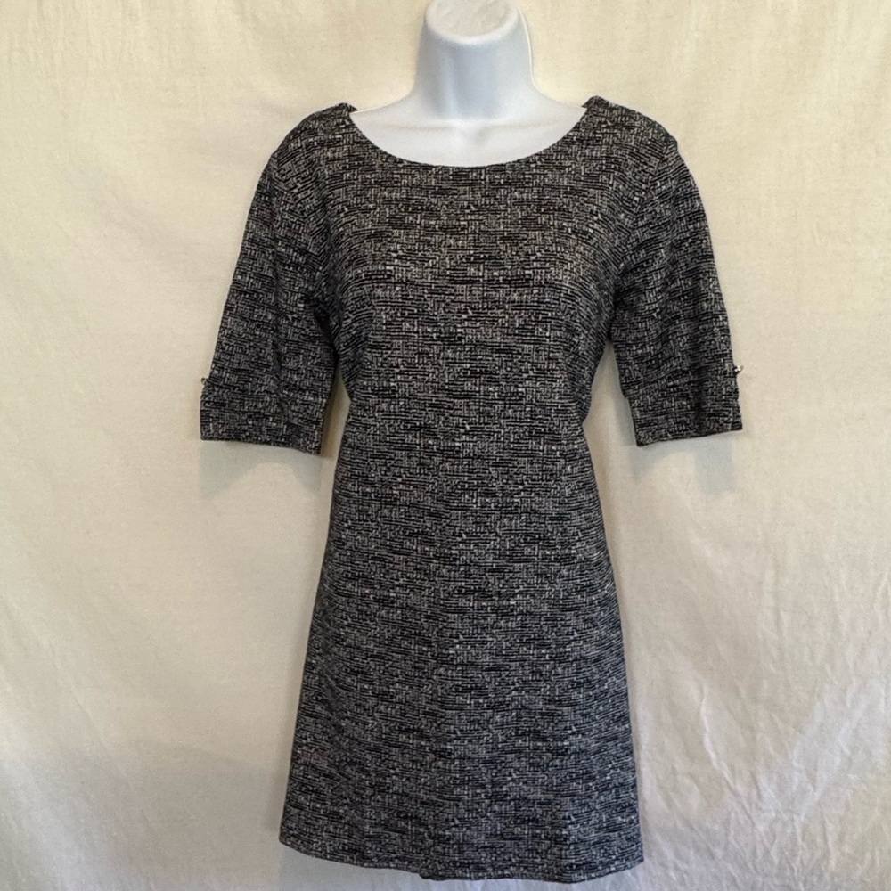 E-41 Adrienne Vittadini Black & White Short Sleeve MIDI Dress Size M